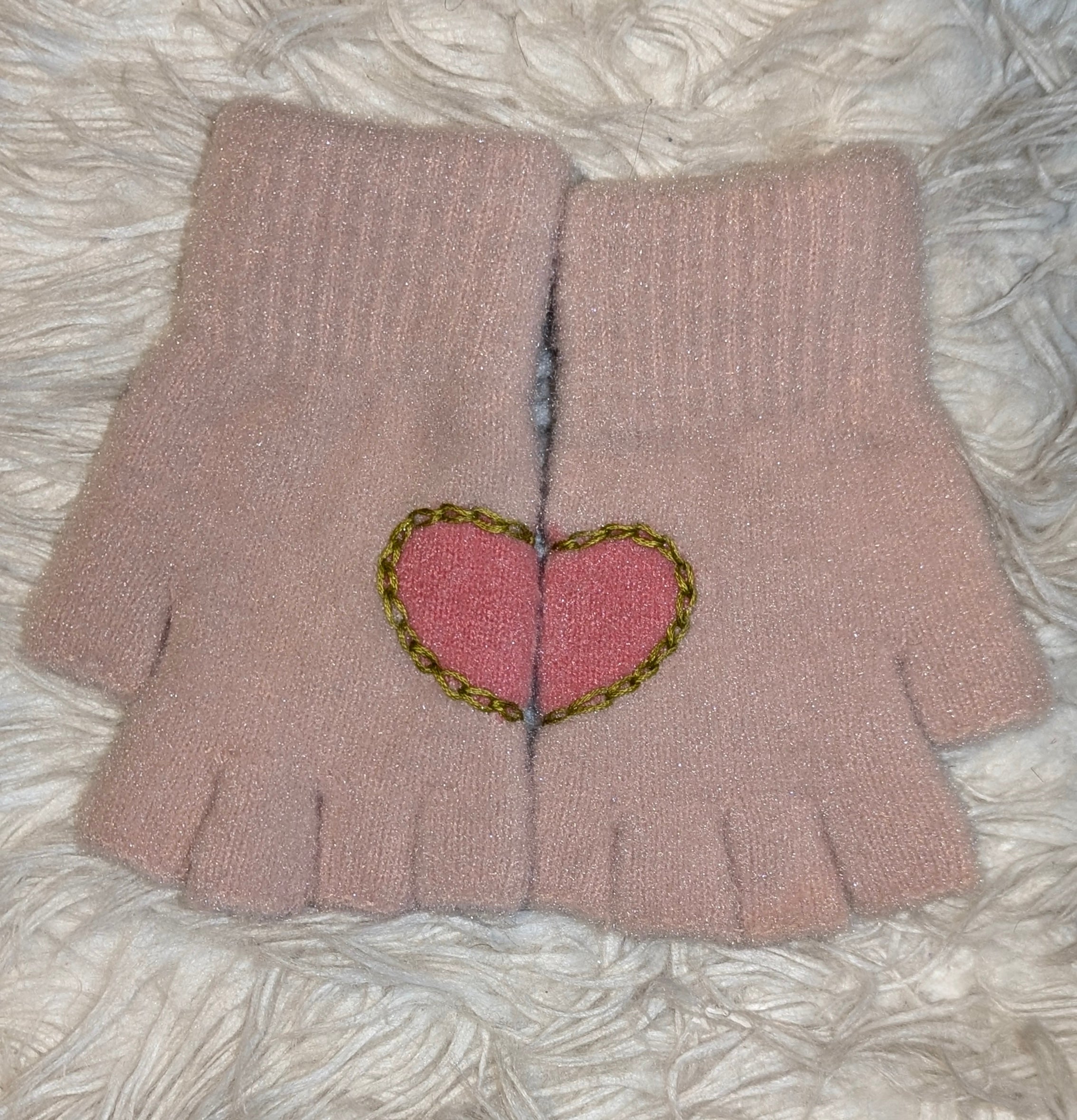 Cœur— Hand-Embroidered Valentine Gloves